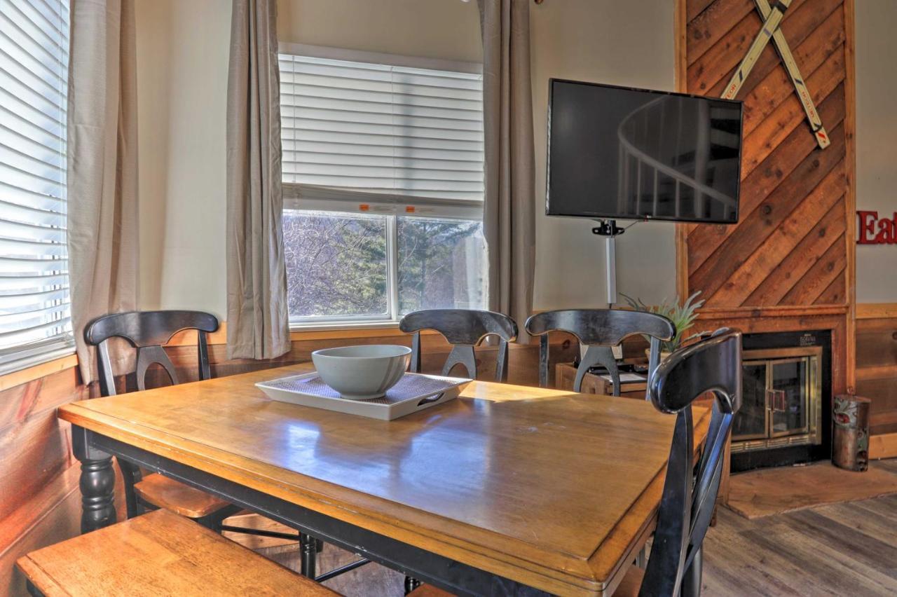 Unique Smokies Ski Shack With Mountain-Top View 개틀린버그 외부 사진